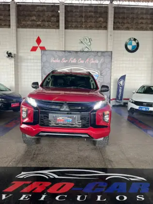 MITSUBISHI L200 TRITON 2.4 16V TURBO DIESEL SPORT HPE CD 4P 4X4 AUTOMÁTICO MITSUBISHI L200 TRITON 2.4 16V TURBO DIESEL SPORT HPE CD 4P 4X4 AUTOMÁTICO