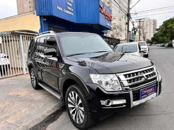 MITSUBISHI PAJERO 3.2 HPE 4X4 7 LUGARES 16V TURBO INTERCOOLER DIESEL 4P AUTOMÁTICO