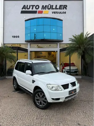 MITSUBISHI PAJERO TR4 2.0 4X2 16V 140CV FLEX 4P AUTOMÁTICO MITSUBISHI PAJERO TR4 2.0 4X2 16V 140CV FLEX 4P AUTOMÁTICO