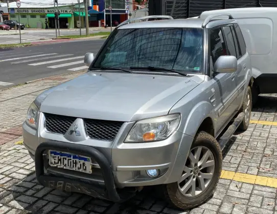 MITSUBISHI PAJERO TR4 2.0 4X4 16V 140CV FLEX 4P AUTOMÁTICO MITSUBISHI PAJERO TR4 2.0 4X4 16V 140CV FLEX 4P AUTOMÁTICO