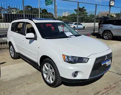 MITSUBISHI OUTLANDER 2.0 16V GASOLINA 4P AUTOMÁTICO MITSUBISHI OUTLANDER 2.0 16V GASOLINA 4P AUTOMÁTICO