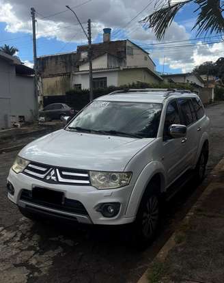 MITSUBISHI-PAJERO-2016