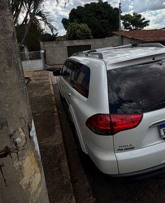 MITSUBISHI-PAJERO-2016