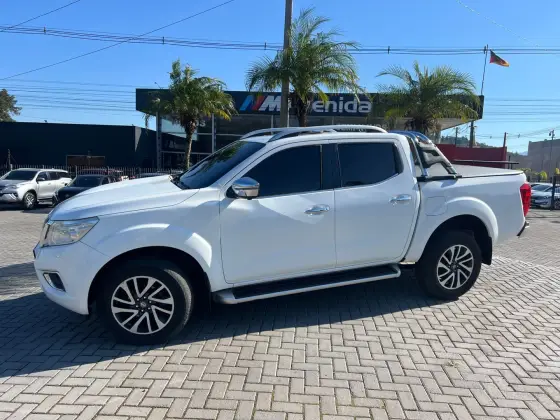 NISSAN FRONTIER 2.3 16V TURBO DIESEL LE CD 4X4 AUTOMÁTICO