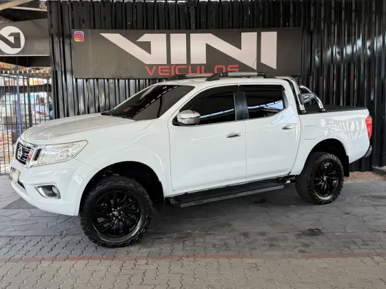 NISSAN FRONTIER 2.3 16V TURBO DIESEL XE CD 4X4 AUTOMÁTICO NISSAN FRONTIER 2.3 16V TURBO DIESEL XE CD 4X4 AUTOMÁTICO