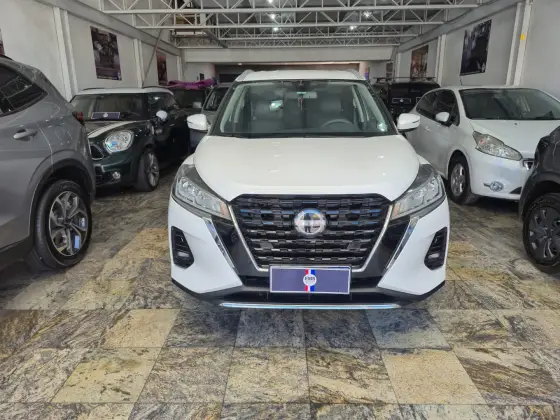 NISSAN KICKS PLAY 1.6 16V FLEXSTART ADVANCE PLUS XTRONIC NISSAN KICKS PLAY 1.6 16V FLEXSTART ADVANCE PLUS XTRONIC
