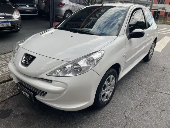 PEUGEOT 207 1.4 XR 8V FLEX 2P MANUAL PEUGEOT 207 1.4 XR 8V FLEX 2P MANUAL