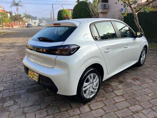 PEUGEOT-208-2023