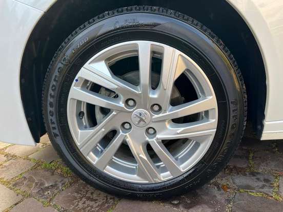 PEUGEOT-208-1.0 FIREFLY FLEX LIKE MANUAL PEUGEOT-208-2023