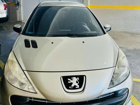 PEUGEOT-207-1.6 XS 16V FLEX 4P AUTOMÁTICO PEUGEOT-207-2010
