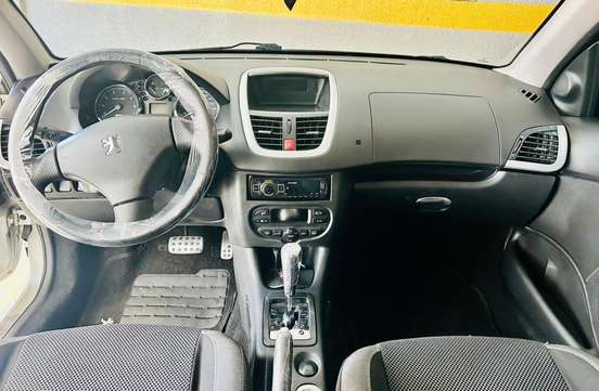 PEUGEOT-207-2010