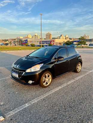 PEUGEOT-208-2013