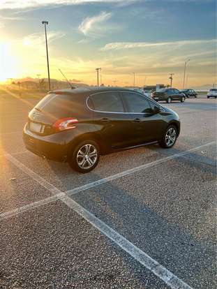 PEUGEOT-208-2013