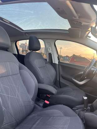 PEUGEOT-208-1.6 GRIFFE 16V FLEX 4P AUTOMÁTICO PEUGEOT-208-2013