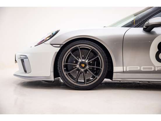 PORSCHE-911-2019