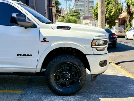 RAM-2500-6.7 I6 TURBO DIESEL NIGHT EDITION CD 4X4 AUTOMÁTICO RAM-2500-2022