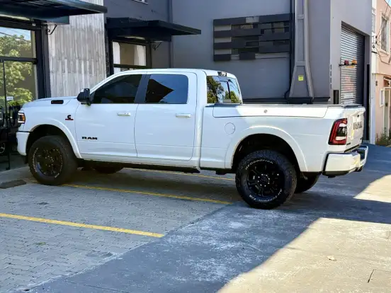 RAM-2500-6.7 I6 TURBO DIESEL NIGHT EDITION CD 4X4 AUTOMÁTICO RAM-2500-2022