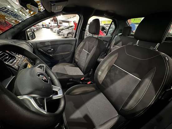 RENAULT-LOGAN-2021