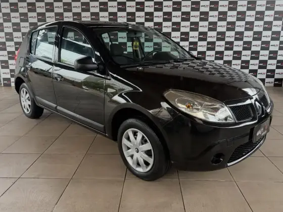 RENAULT SANDERO 1.0 EXPRESSION 16V FLEX 4P MANUAL RENAULT SANDERO 1.0 EXPRESSION 16V FLEX 4P MANUAL