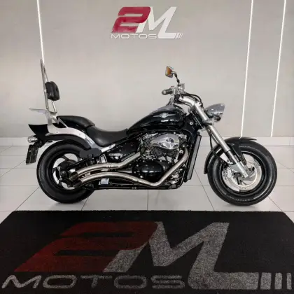 SUZUKI BOULEVARD M800 