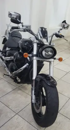 SUZUKI BOULEVARD M800 