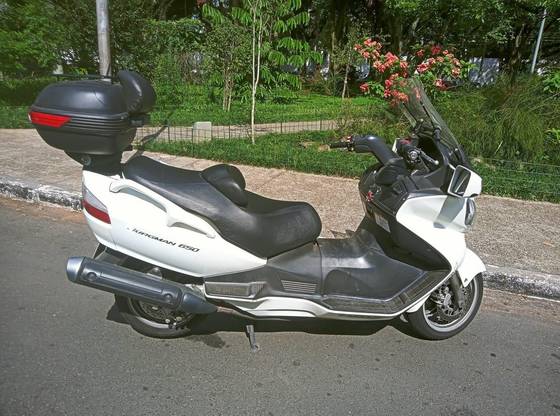 SUZUKI BURGMAN 650 