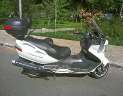 SUZUKI BURGMAN 650 SUZUKI BURGMAN 650