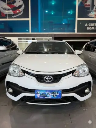 TOYOTA ETIOS 1.5 PLATINUM 16V FLEX 4P AUTOMÁTICO