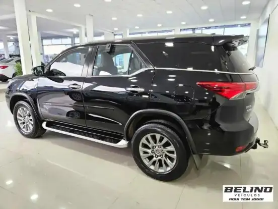 TOYOTA-HILUX-2.7 SR 4X2 CD 16V FLEX 4P MANUAL TOYOTA-HILUX-2019