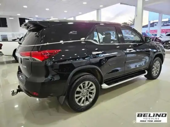 TOYOTA-HILUX-2.7 SR 4X2 CD 16V FLEX 4P MANUAL TOYOTA-HILUX-2019