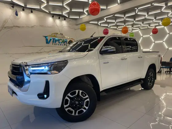 TOYOTA HILUX 2.7 SRV 4X2 CD 16V FLEX 4P AUTOMÁTICO TOYOTA HILUX 2.7 SRV 4X2 CD 16V FLEX 4P AUTOMÁTICO