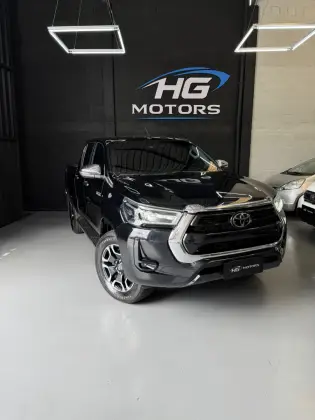 TOYOTA HILUX 2.8 D-4D TURBO DIESEL CD SRX 4X4 AUTOMÁTICO