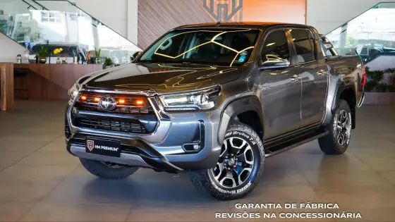 TOYOTA HILUX 2.8 D-4D TURBO DIESEL CD SRX 4X4 AUTOMÁTICO
