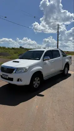 TOYOTA HILUX 3.0 SRV 4X4 CD 16V TURBO INTERCOOLER DIESEL 4P AUTOMÁTICO TOYOTA HILUX 3.0 SRV 4X4 CD 16V TURBO INTERCOOLER DIESEL 4P AUTOMÁTICO