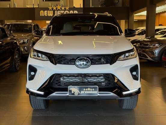TOYOTA-HILUX SW4-2023