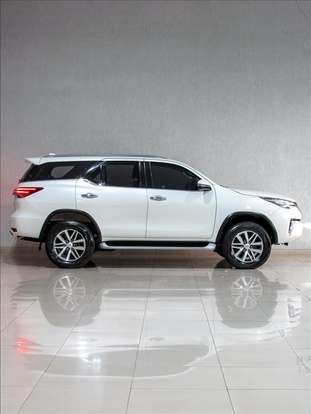 TOYOTA-HILUX SW4-2019