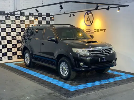 TOYOTA HILUX SW4 3.0 SRV 4X4 16V TURBO INTERCOOLER DIESEL 4P AUTOMÁTICO