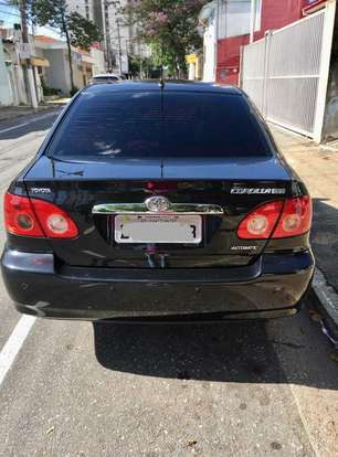 TOYOTA-COROLLA-2005