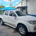 TOYOTA HILUX 2.7 SR 4X2 CD 16V FLEX 4P AUTOMÁTICO TOYOTA HILUX 2.7 SR 4X2 CD 16V FLEX 4P AUTOMÁTICO