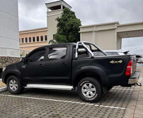 TOYOTA-HILUX-2.7 SRV 4X4 CD 16V FLEX 4P AUTOMÁTICO TOYOTA-HILUX-2015