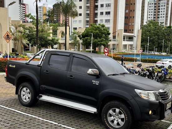 TOYOTA-HILUX-2.7 SRV 4X4 CD 16V FLEX 4P AUTOMÁTICO TOYOTA-HILUX-2015