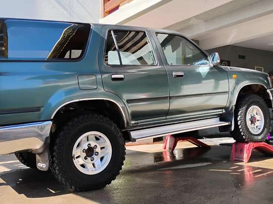 TOYOTA-HILUX SW4-2.8 4X4 8V DIESEL 4P MANUAL TOYOTA-HILUX SW4-1993