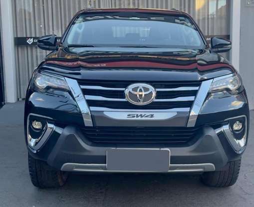TOYOTA-HILUX SW4-2018