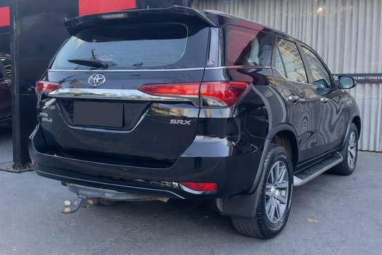 TOYOTA-HILUX SW4-2018