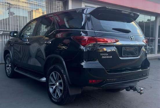 TOYOTA-HILUX SW4-2018