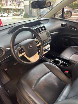 TOYOTA-PRIUS-2018