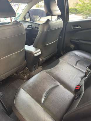 TOYOTA-PRIUS-2018