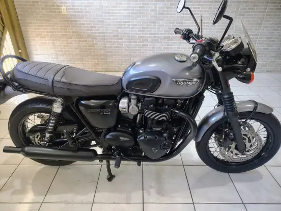 TRIUMPH-BONNEVILLE T120 BLACK 1200 TRIUMPH-BONNEVILLE T120 BLACK 1200-2018