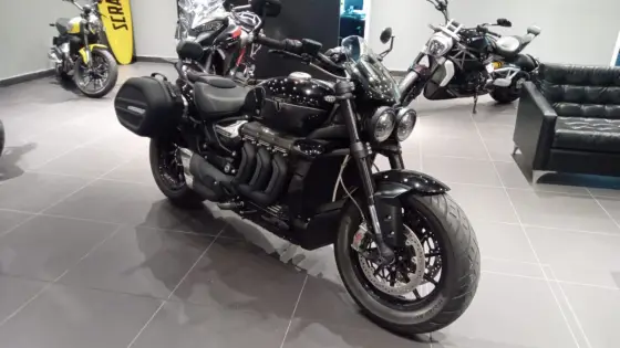 TRIUMPH ROCKET III STORM R 