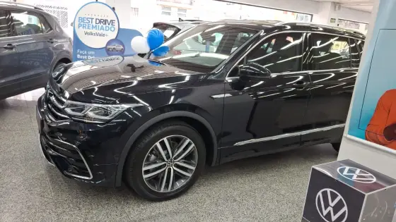 VOLKSWAGEN TIGUAN 2.0 300 TSI GASOLINA ALLSPACE R-LINE AUTOMÁTICO